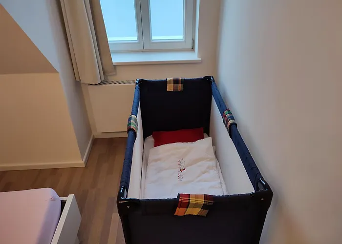 Peaceful Apartment- 3 Zi- Loggia & Garden In Blankenese-